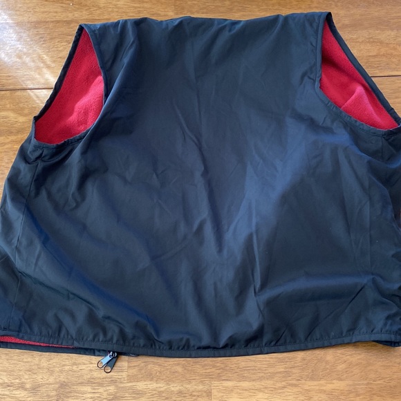 Reversible vest - Picture 3 of 3